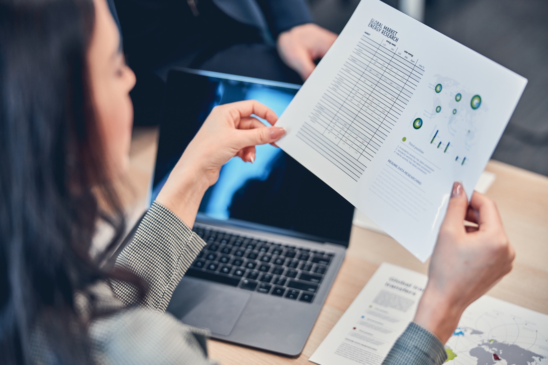 Reviewing a global energy market report